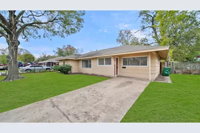 8018 Sharondale Drive, Houston, TX 77033 - Photo 2