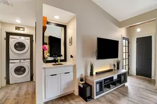 2001 Bering Dr, Houston, TX 77057 - Photo 10