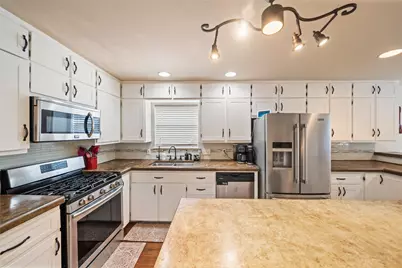600 Hampton Hall Lane, Conroe, TX 77302 - Photo 8