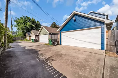 1029 W 15th 1/2 Street, Houston, TX 77008 - Photo 22