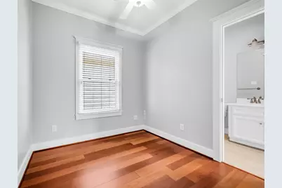 1029 W 15th 1/2 Street, Houston, TX 77008 - Photo 16