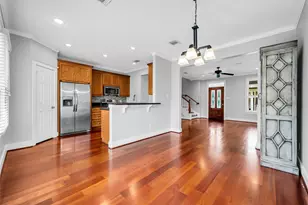 1029 W 15th 1/2 St, Houston, TX 77008 - Photo 6