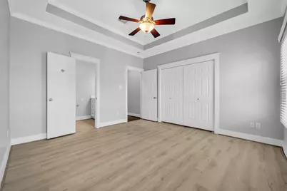 1029 W 15th 1/2 Street, Houston, TX 77008 - Photo 12