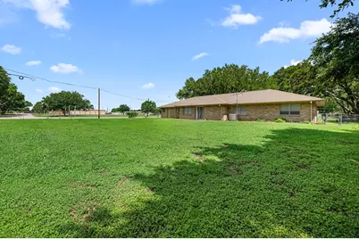 519 Dan Street, East Bernard, TX 77435 - Photo 24