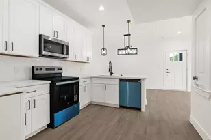 430 Rhode Island St, Houston, TX 77029 - Photo 6