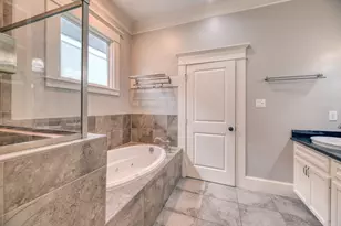 426 W 25th St, Houston, TX 77008 - Photo 26