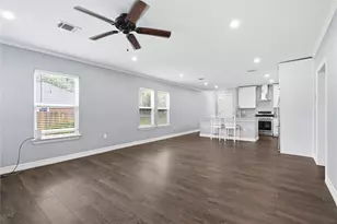 531 Woolworth St, Houston, TX 77020 - Photo 2