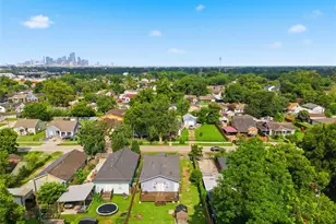 531 Woolworth St, Houston, TX 77020 - Photo 30