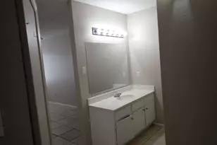 6383 Dryad Dr, Houston, TX 77035 - Photo 4