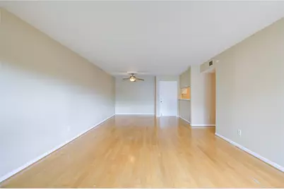 3055 Walnut Bend Lane #21, Houston, TX 77042 - Photo 6