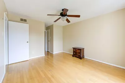 3055 Walnut Bend Lane #21, Houston, TX 77042 - Photo 18