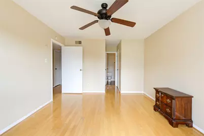3055 Walnut Bend Lane #21, Houston, TX 77042 - Photo 16