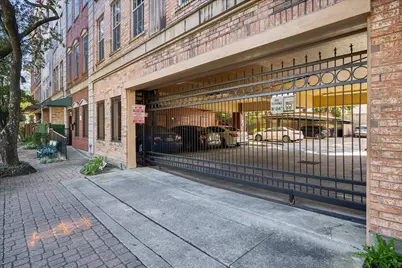 1620 Elgin Street #9, Houston, TX 77004 - Photo 24