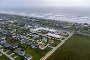 16721 Edward Teach Rd, Jamaica Beach, TX 77554 - Photo 38