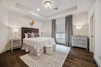 29 N Creekside Court, Spring Valley, TX 77055 - Photo 16