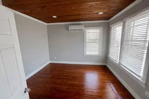 2115 Broadway Avenue J, Galveston, TX 77550 - Photo 4