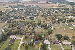 606 Lazy Ln, Anahuac, TX 77514 - Photo 36