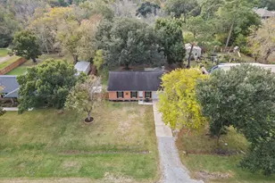 606 Lazy Ln, Anahuac, TX 77514 - Photo 30