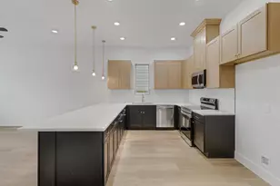 7956 Bonaire Unit A/B St, Houston, TX 77028 - Photo 12