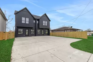 7956 Bonaire Unit A/B St, Houston, TX 77028 - Photo 2