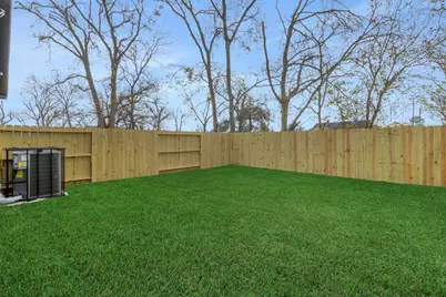 7956 Bonaire Unit A/B Street, Houston, TX 77028 - Photo 34