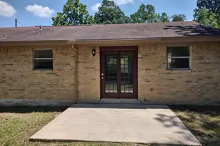 102 Libby Cir, Willis, TX 77378 - Photo 32