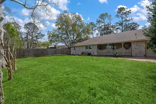 210 Ridgemont Dr, Alvin, TX 77511 - Photo 26