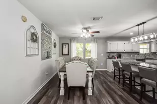 207 W Centre St, Brazoria, TX 77422 - Photo 8