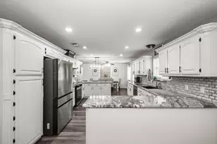 207 Centre St, Brazoria, TX 77422 - Photo 12