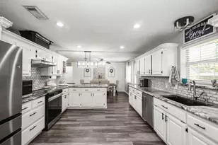 207 W Centre St, Brazoria, TX 77422 - Photo 10