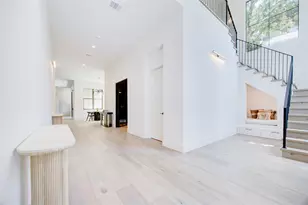 1916 Addison Rd, Houston, TX 77030 - Photo 4