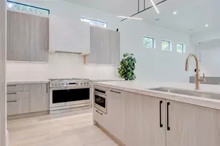 1916 Addison Rd, Houston, TX 77030 - Photo 14