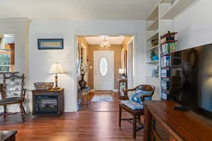 910 6th St, Bay City, TX 77414 - Photo 18