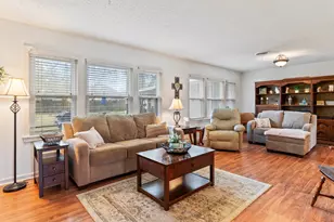 910 6th St, Bay City, TX 77414 - Photo 16