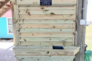 965 Gulf Shores Dr, Crystal Beach, TX 77650 - Photo 24