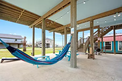 965 Gulf Shores Drive, Crystal Beach, TX 77650 - Photo 20