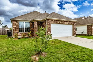 108 Fallow Deer Dr, Huntsville, TX 77320 - Photo 1