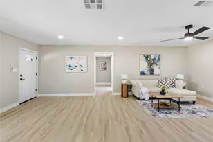 303 21st Ave N, Texas City, TX 77590 - Photo 8