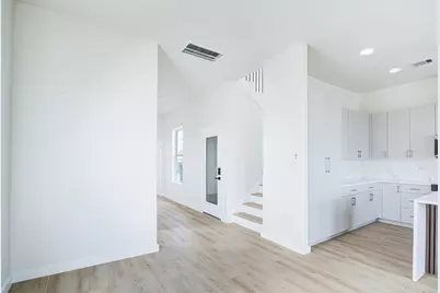 4025 Avenue M, Galveston, TX 77550 - Photo 18