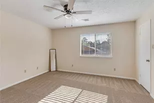 3727 Village Grove Dr, Humble, TX 77396 - Photo 14