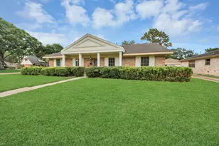 15703 El Camino Real, Houston, TX 77062 - Photo 2