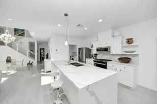 9618 Bayou Brook St, Houston, TX 77063 - Photo 14