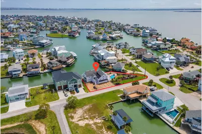 208 Coconut Street, Tiki Island, TX 77554 - Photo 2
