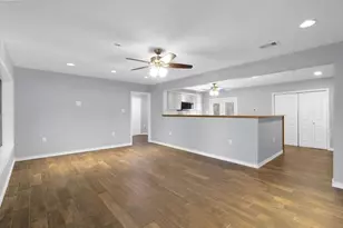 3122 Ash Dr, Dickinson, TX 77539 - Photo 6