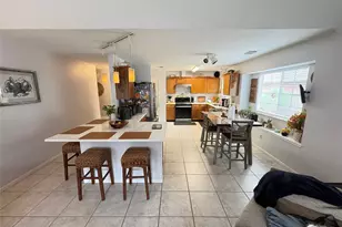 4325 Spoonbill Dr, Seabrook, TX 77586 - Photo 4