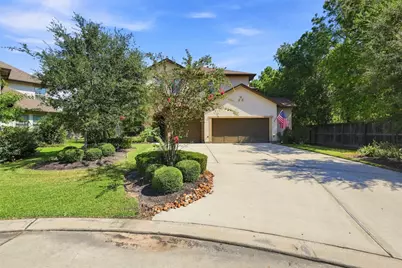 35 Gracenote Place, The Woodlands, TX 77375 - Photo 2