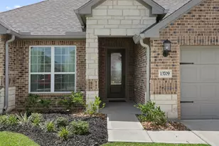 13709 Gaff Rig Dr, Texas City, TX 77510 - Photo 4