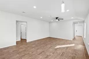 16905 Rich Pines Dr, Conroe, TX 77302 - Photo 4
