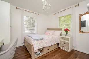 11933 Barryknoll Ln, Houston, TX 77024 - Photo 18