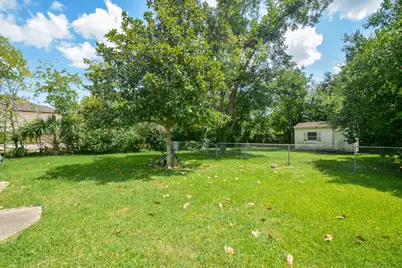 11933 Barryknoll Lane, Houston, TX 77024 - Photo 28